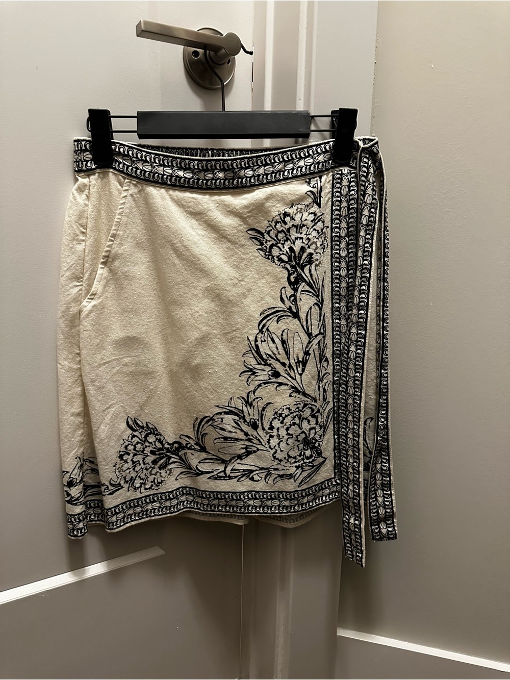 Max Studio Cream and Black Floral Wrap Mini Skirt